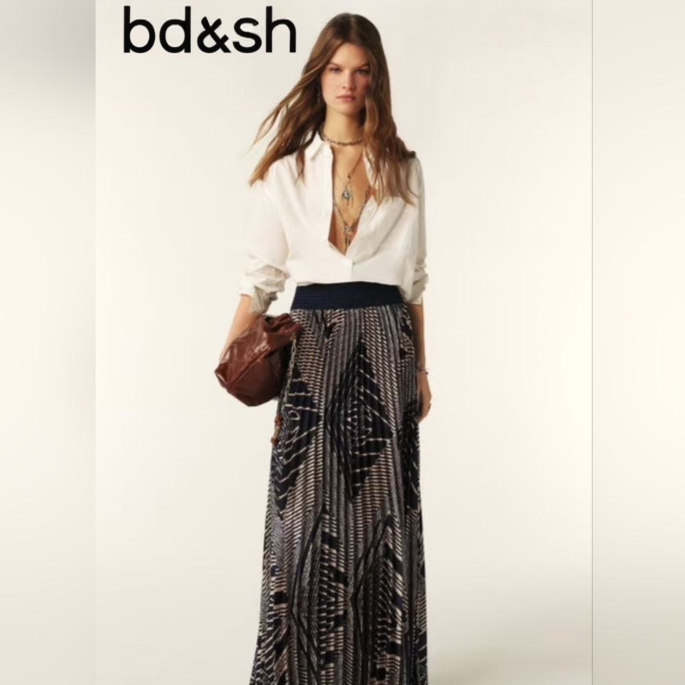 BA & SH NWT Women's Sow Geometric Patterned Skirt Size 40 Navy